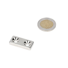 Neodymium Blokmagneet met boor-/verzinkgat (2x) 30 x 13,5 x 5 mm N48 NiCuNi Zuid Pool - Magnetenspecialist Import & Export B.V.