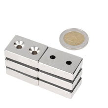 Neodymium Blokmagneet met boor-/verzinkgat (2x) 30 x 20 x 8 mm N48 NiCuNi Noord Pool - Magnetenspecialist Import & Export B.V.