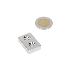 Neodymium Blokmagneet met boor-/verzinkgat (2x) 30 x 20 x 8 mm N48 NiCuNi Zuid Pool - Magnetenspecialist Import & Export B.V.